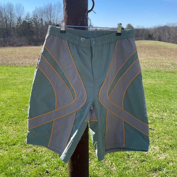 Mens Happy Trail shorts